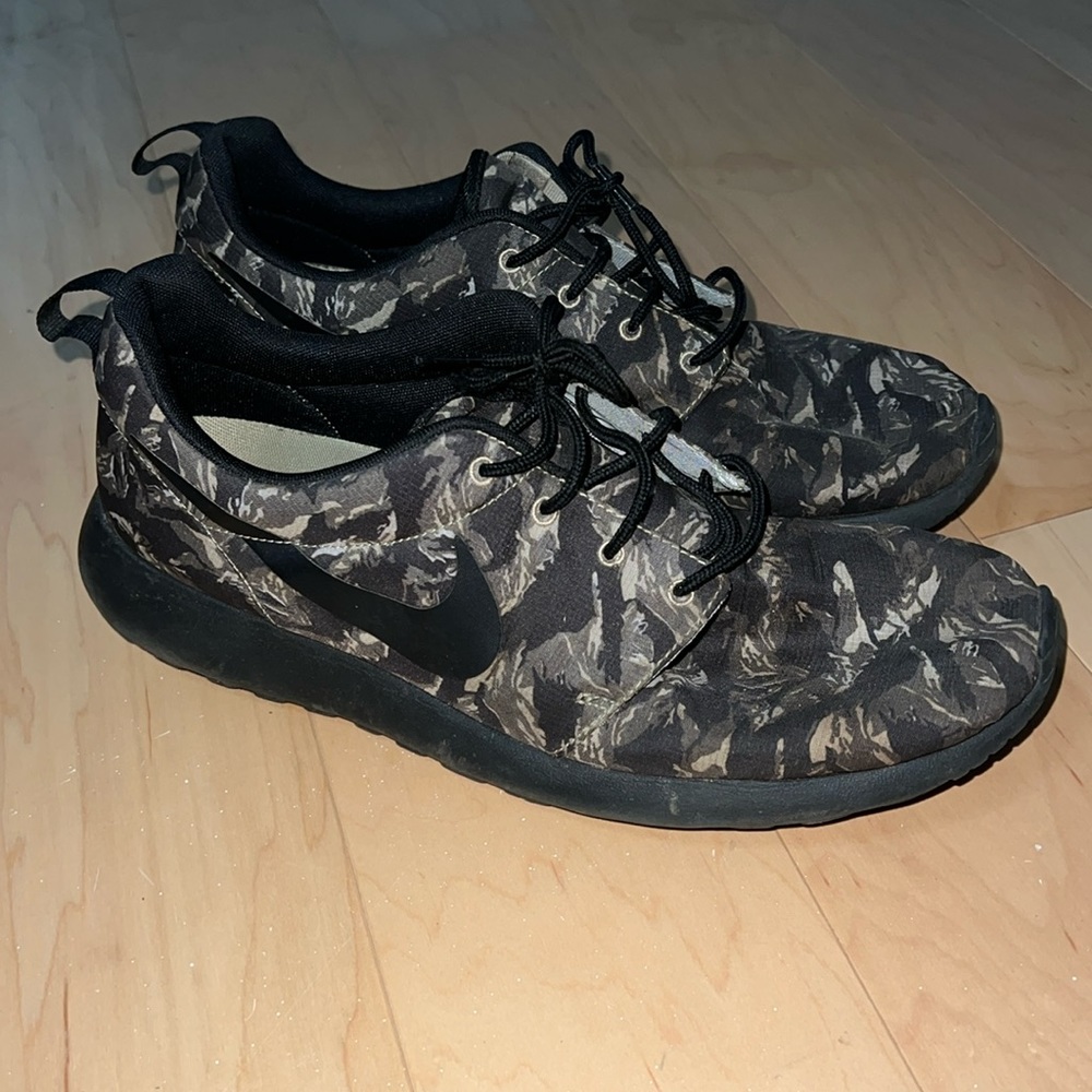 Camo Black Nike Roshe